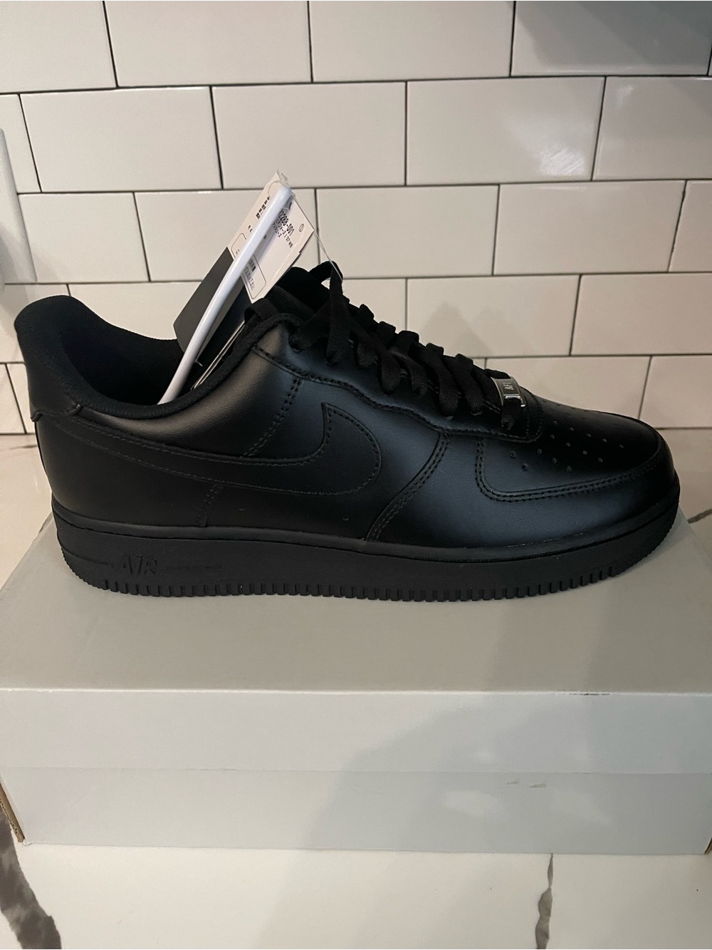 Men’s Nike AF1 Low 07 Size 11.
